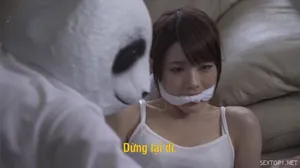 Con trai đang vụng trộm với mẹ kế thì bố về